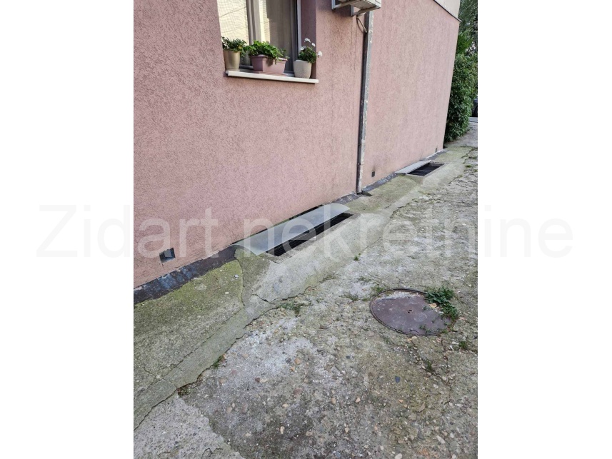 Квартира, 559 м², 100 000$ — FAKTOR